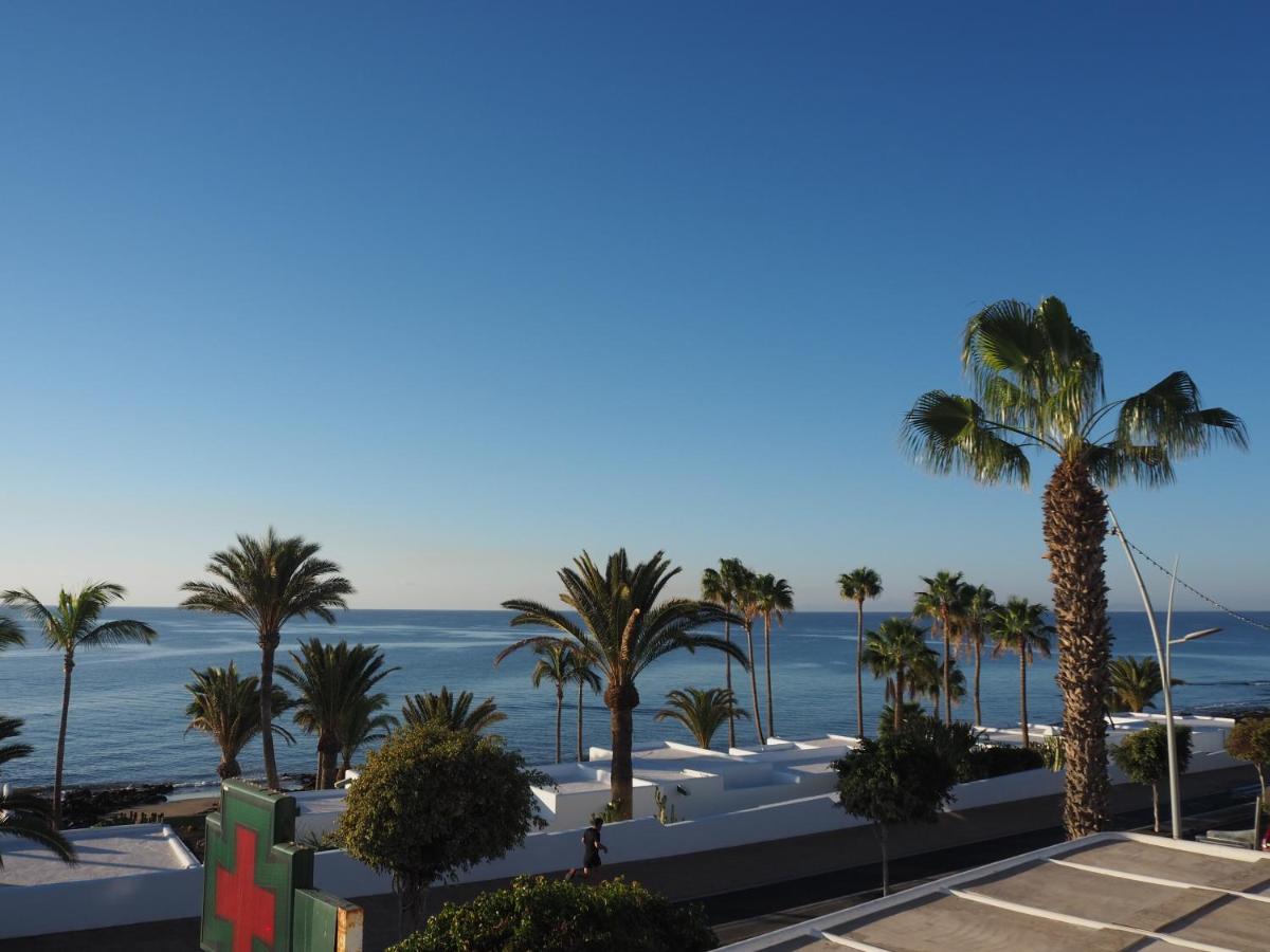 Sea View With Direct Access To Boulevard Appartamento