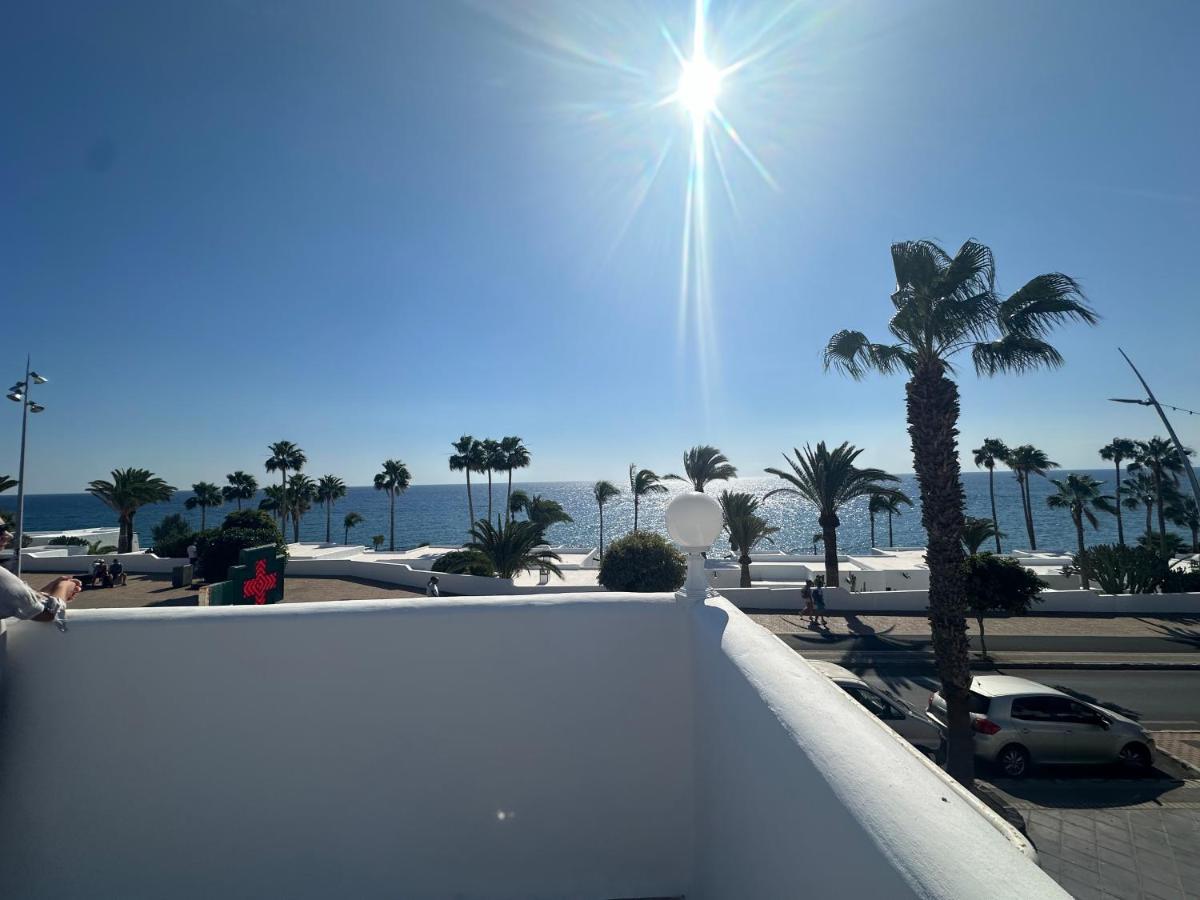 Sea View With Direct Access To Boulevard Appartamento
